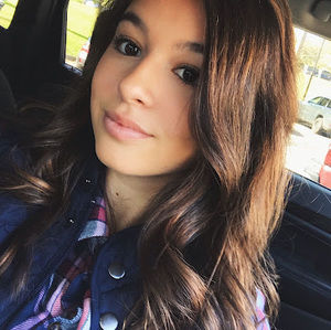 Meet your Posher, Lydia